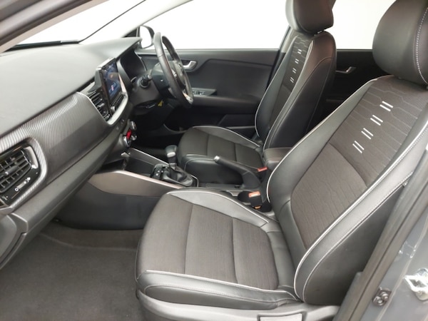 Used Kia Stonic 2022 for sale - 76325717: Photo 5