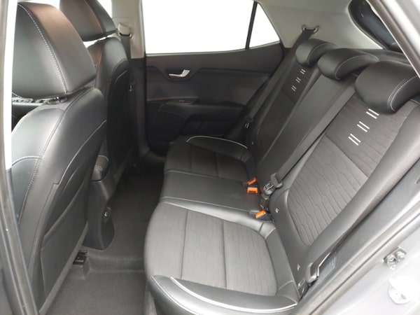 Used Kia Stonic 2022 for sale - 76325717: Photo 6
