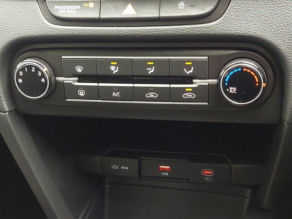 Used Kia XCeed 2023 for sale - 76285746: Photo 14