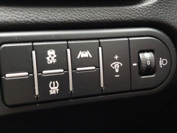 Used Kia XCeed 2023 for sale - 76285746: Photo 16