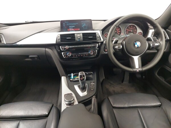 Used BMW 4 Series 2017 for sale - 76160502: Photo 2