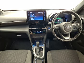 Used Toyota Yaris Cross 2023 for sale - 79627263: Photo