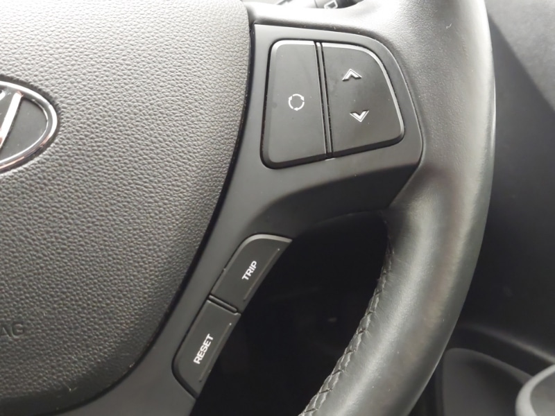 Used Hyundai i10 2019 for sale - 76165966: Photo 19