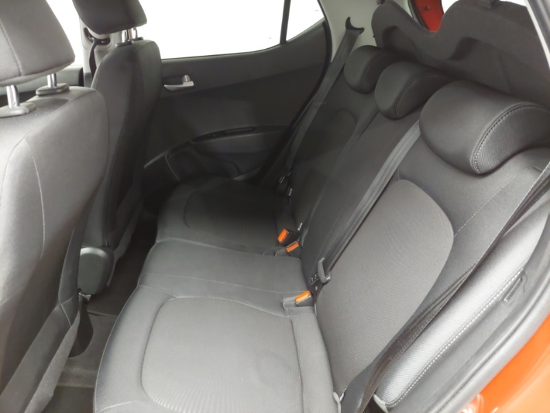 Used Hyundai i10 2019 for sale - 76165966: Photo 6