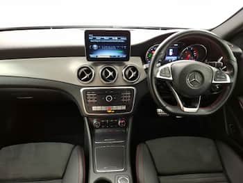 Used Mercedes-Benz GLA 2020 for sale - 79561635: Photo