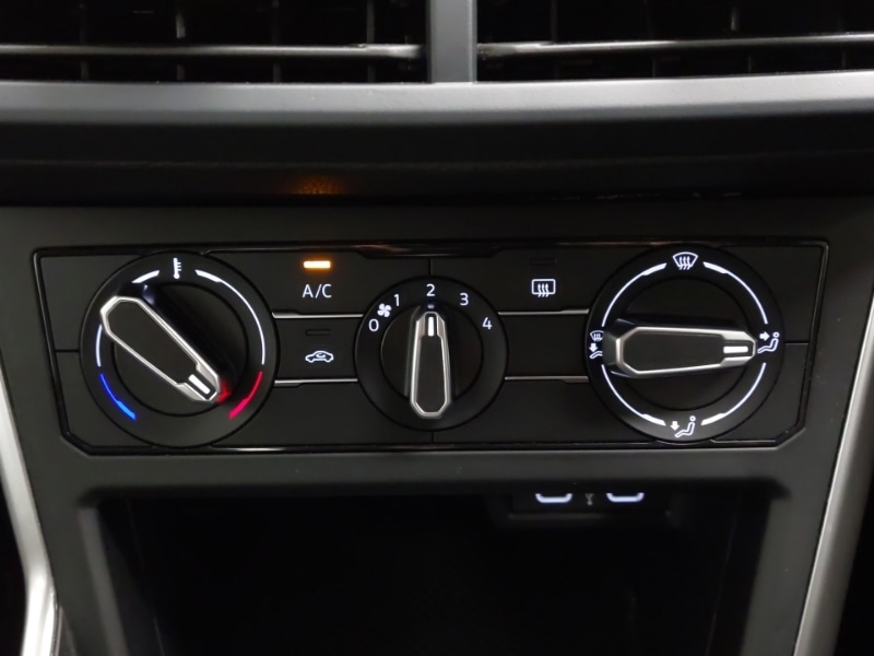 Used Volkswagen Polo 2024 for sale - 77126410: Photo 15