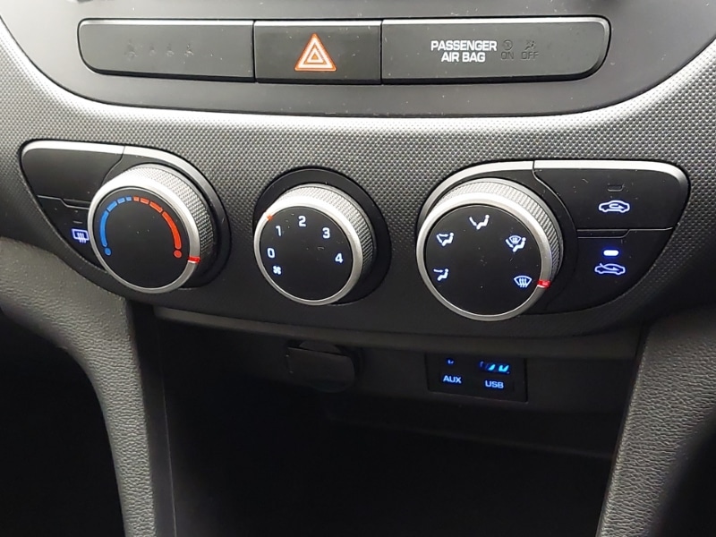 Used Hyundai i10 2018 for sale - 76587254: Photo 14