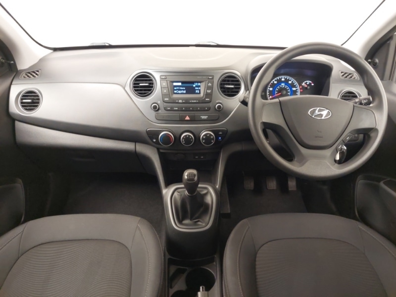 Used Hyundai i10 2018 for sale - 76587254: Photo 2