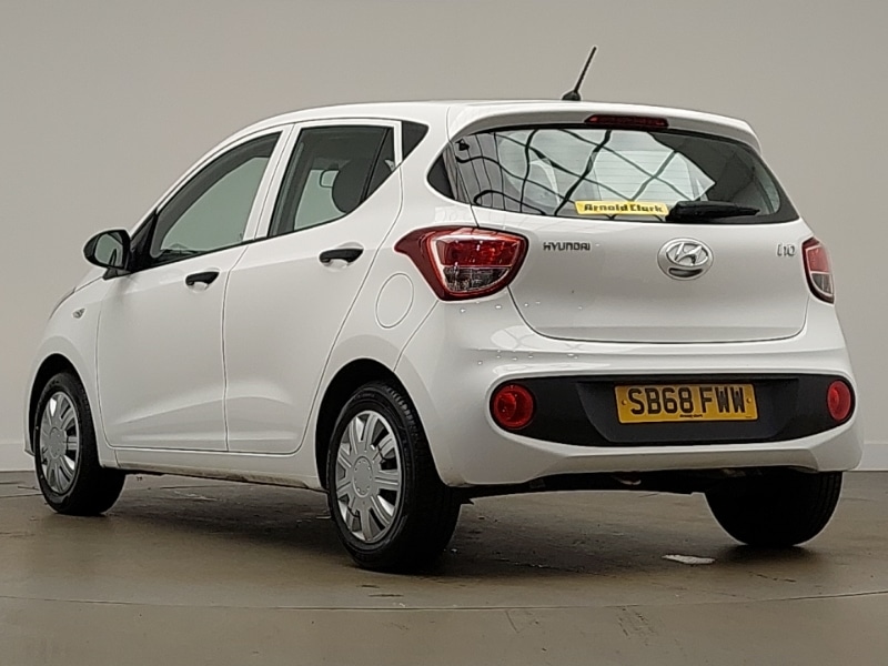 Used Hyundai i10 2018 for sale - 76587254: Photo 3