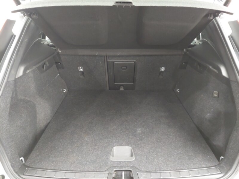 Used Volvo XC40 2021 for sale - 76721669: Photo 8