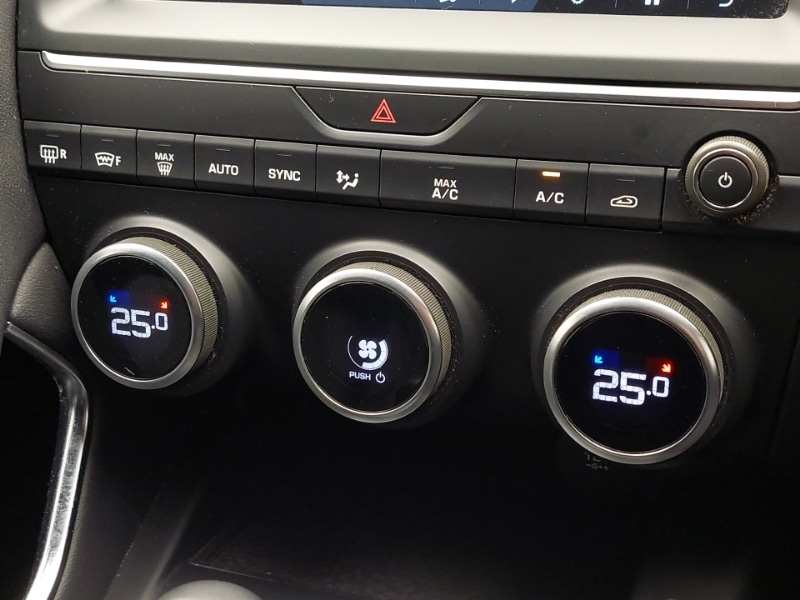 Used Jaguar E-Pace 2019 for sale - 76644089: Photo 16