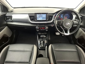Used Kia Stonic 2020 for sale - 79074574: Photo