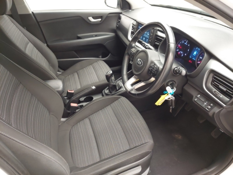 Used Kia Stonic 2018 for sale - 77265249: Photo 13