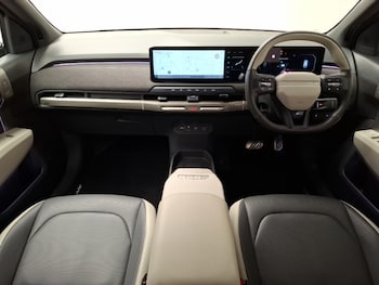 Used Kia EV3 2025 for sale - 76108279: Photo 2