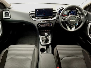 Used Kia Ceed 2024 for sale - 77168971: Photo