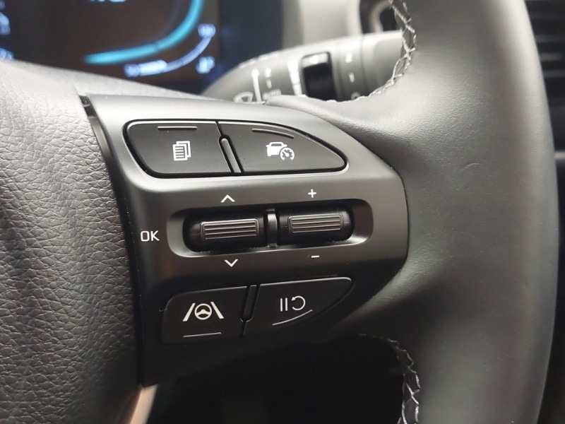 Used Kia Stonic 2025 for sale - 76515252: Photo 19