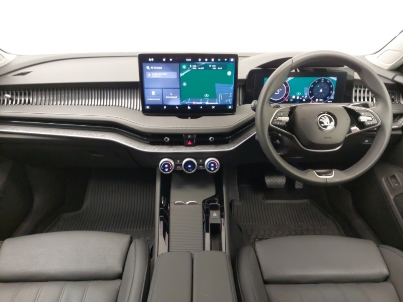 Used Skoda Superb 2024 for sale - 77272789: Photo 2