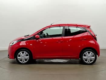 Used Toyota AYGO 2018 for sale - 79642245: Photo