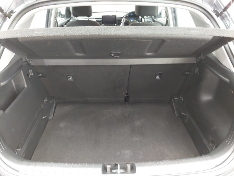 Used Kia Stonic 2022 for sale - 76707731: Photo 8