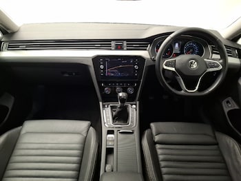 Used Volkswagen Passat 2020 for sale - 79180305: Photo