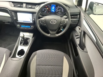 Used Toyota Avensis 2016 for sale - 77596399: Photo