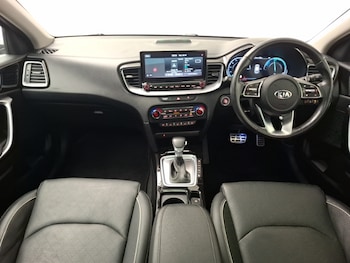 Used Kia XCeed 2021 for sale - 76188090: Photo 2