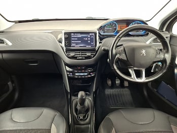 Used Peugeot 2008 2018 for sale - 79513656: Photo
