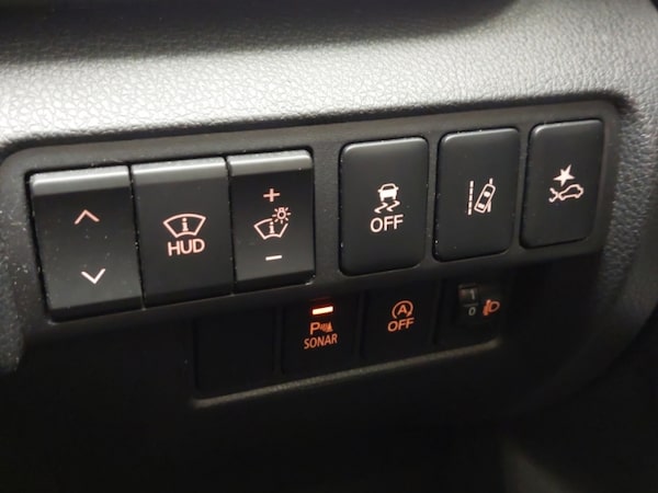 Used Mitsubishi Eclipse Cross 2018 for sale - 76225926: Photo 17