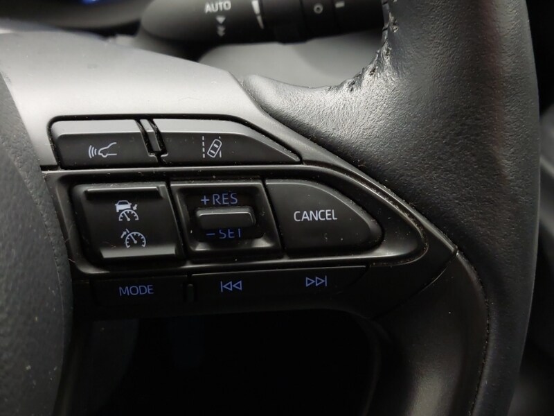 Used Toyota Yaris Cross 2023 for sale - 76815729: Photo 19