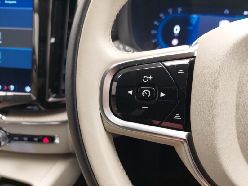 Used Volvo XC60 2023 for sale - 76264801: Photo 17