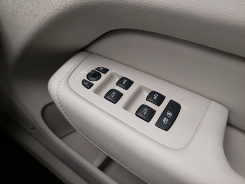 Used Volvo XC60 2023 for sale - 76264801: Photo 19