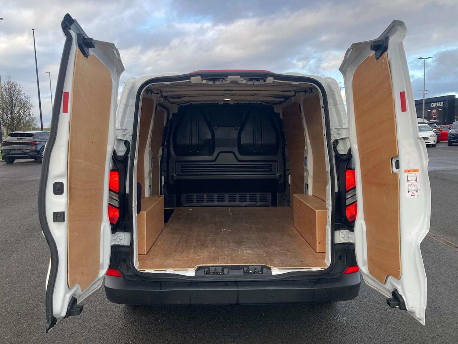 Used Ford Transit Custom 2024 for sale - 76682556: Photo 6