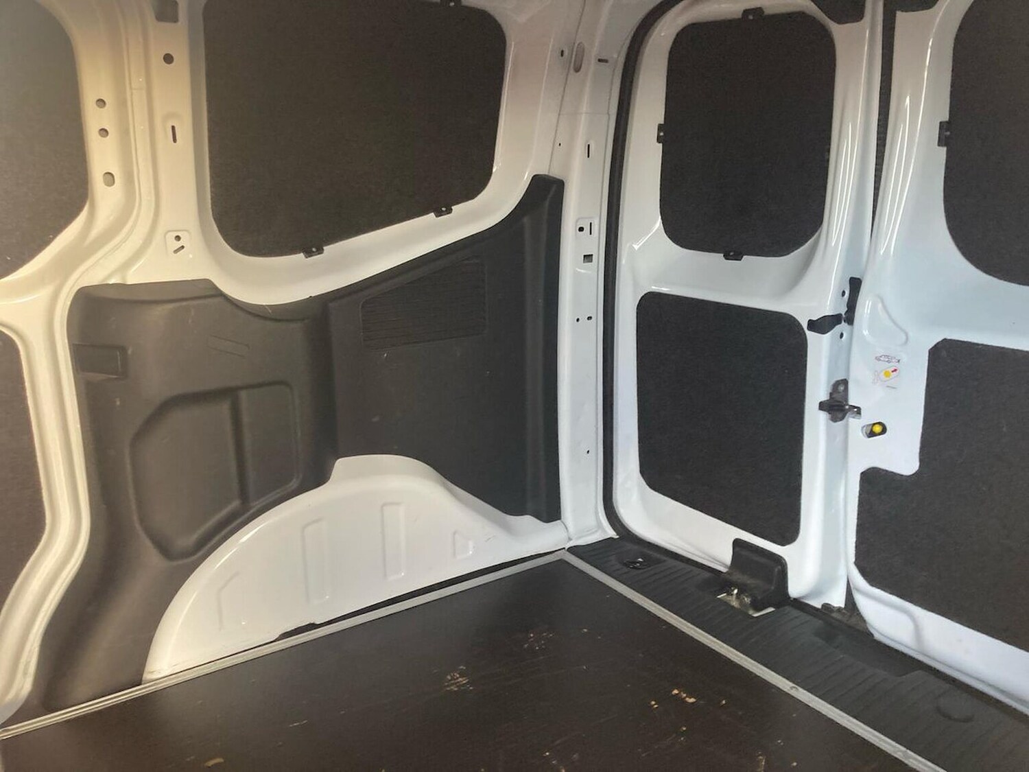 Used Ford Transit Courier 2024 for sale - 78194579: Photo 19