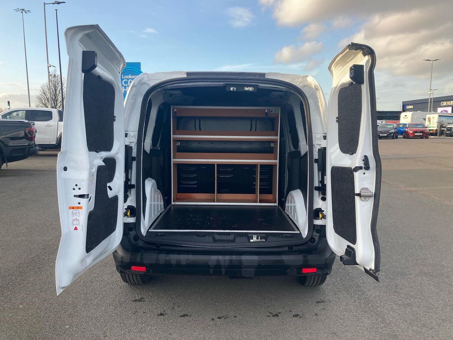 Used Ford Transit Courier 2024 for sale - 78194579: Photo 8