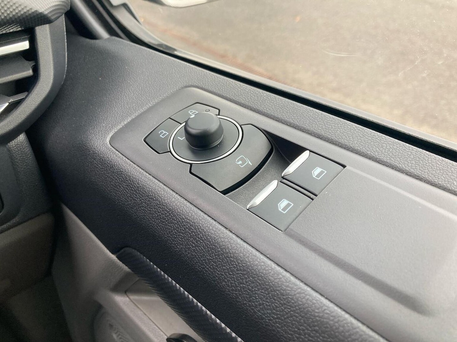 Used Ford Transit Custom 2024 for sale - 76720323: Photo 21