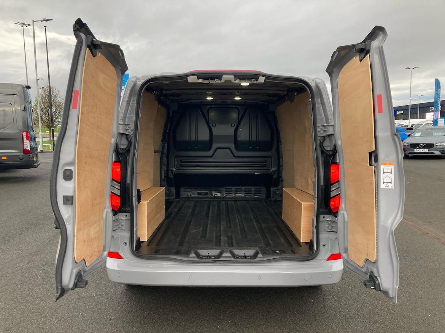 Used Ford Transit Custom 2024 for sale - 76720323: Photo 6