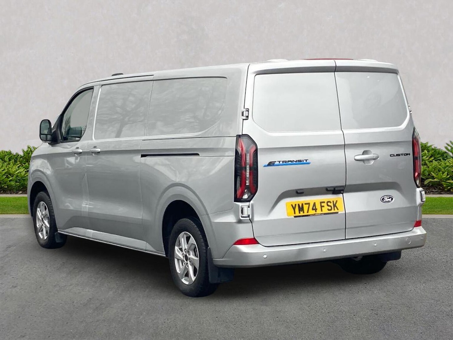 Used Ford Transit Custom 2024 for sale - 77775177: Photo 2