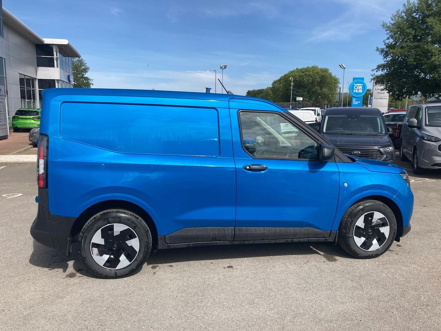 Used Ford Transit Courier 2025 for sale - 77489335: Photo 18