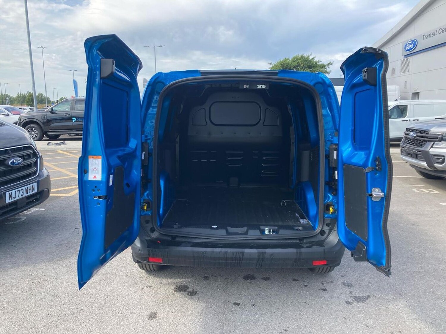 Used Ford Transit Courier 2025 for sale - 77489335: Photo 6