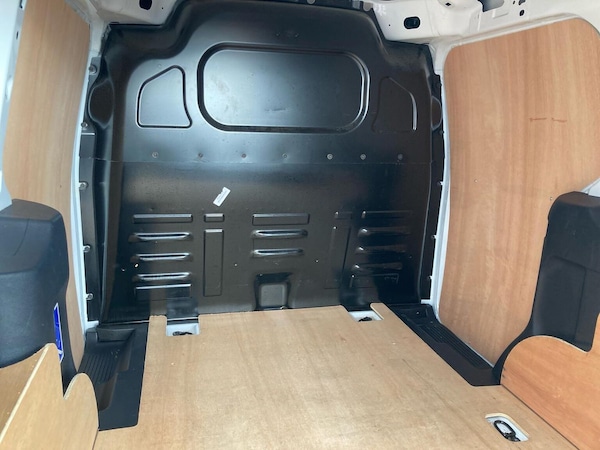 Used Ford Transit Courier 2024 for sale - 76182484: Photo 17