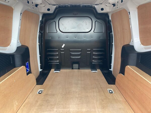 Used Ford Transit Courier 2024 for sale - 76182484: Photo 21