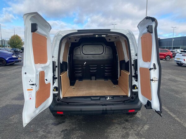 Used Ford Transit Courier 2024 for sale - 76182484: Photo 6