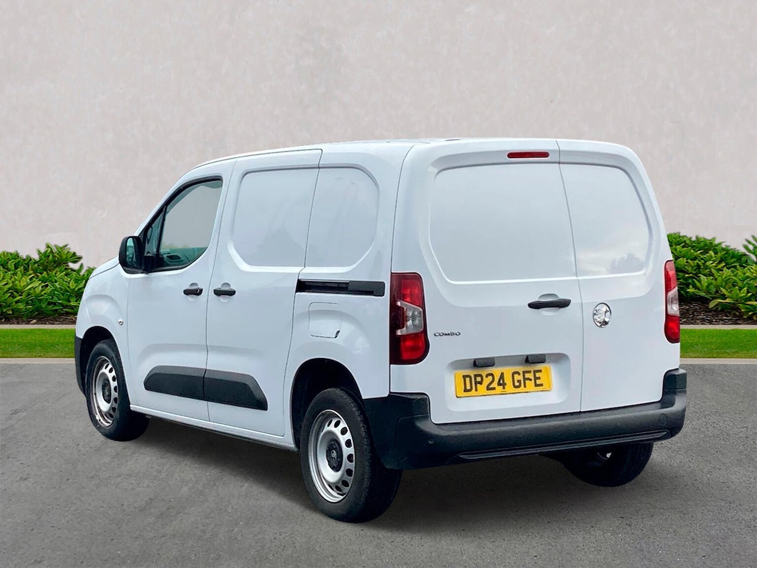Used Vauxhall Combo 2024 for sale - 76331084: Photo 2