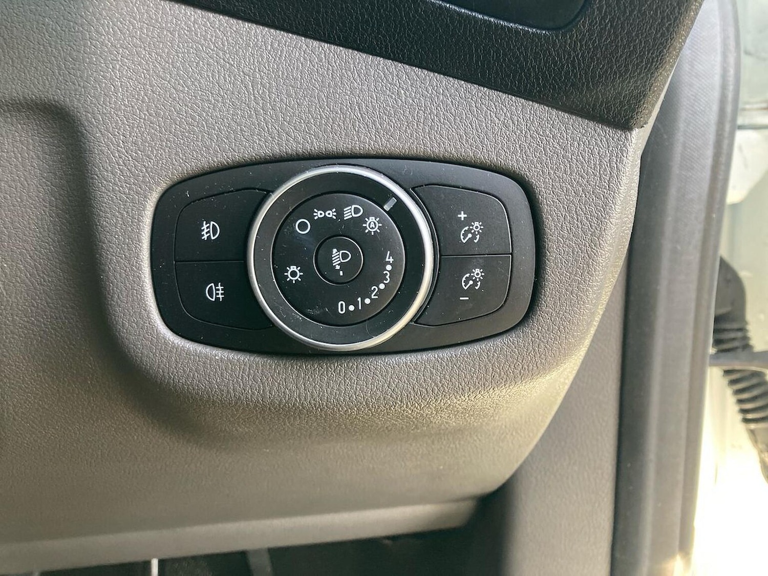 Used Ford Transit Connect 2020 for sale - 76735583: Photo 15