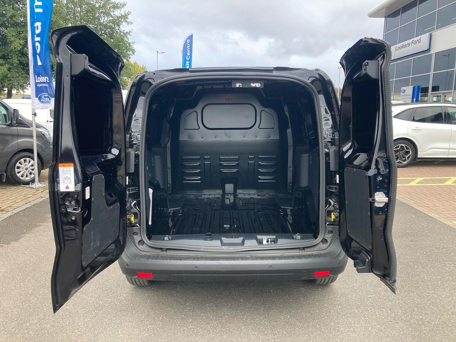 Used Ford Transit Courier 2025 for sale - 77489319: Photo 6