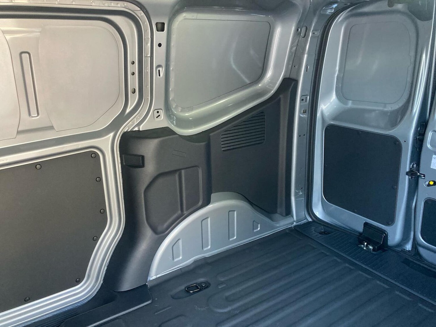 Used Ford Transit Courier 2024 for sale - 76159590: Photo 17