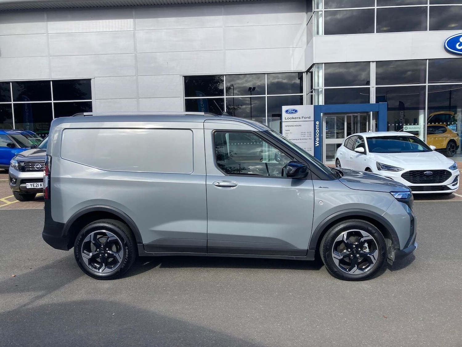 Used Ford Transit Courier 2024 for sale - 76159590: Photo 18