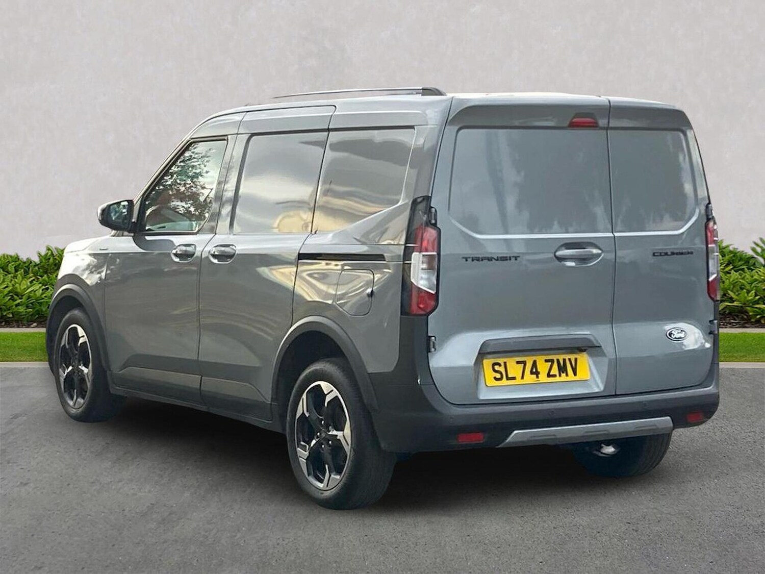 Used Ford Transit Courier 2024 for sale - 76159590: Photo 2