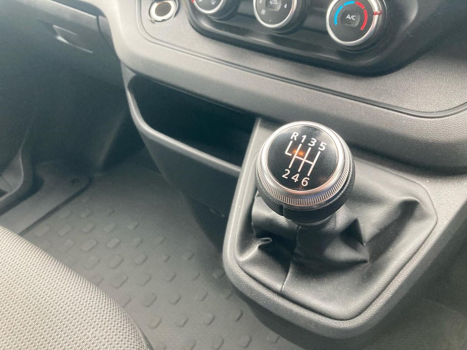 Used Renault Trafic 2024 for sale - 78144514: Photo 16