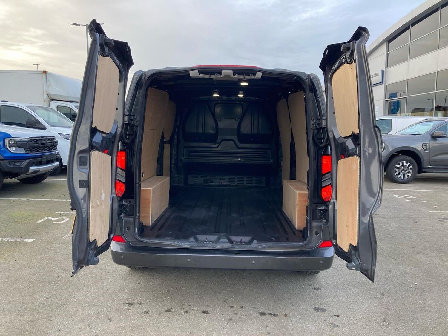 Used Ford Transit Custom 2024 for sale - 78194563: Photo 8